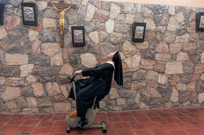 Тайная жизнь монахинь. Физические упражнения и веселье