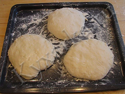 Кабускаджын - осетинский пирог с капустой и сыром (3) (400x300, 175Kb)