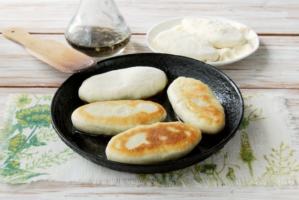 3937385_pirozhkisgorohom_18 (600x402, 185Kb)