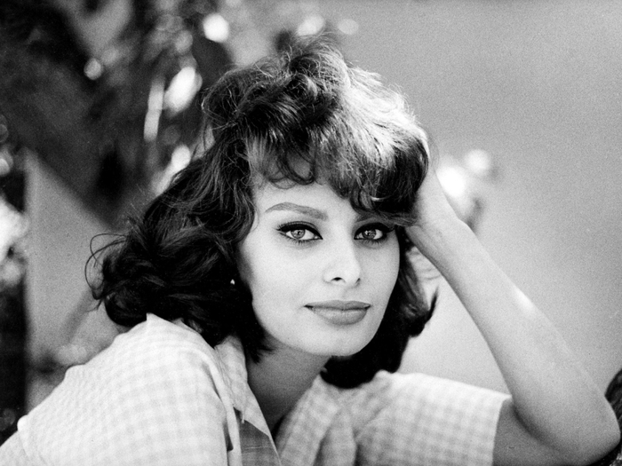 5326834_SophiaLoren2009125 (700x525, 227Kb)