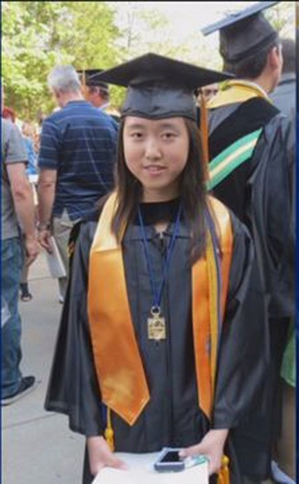 Современный вундеркинд: девочка получила степень магистра в 17 лет