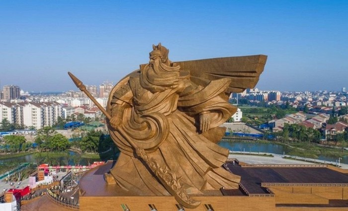Гигантская статуя Гуань Юй в провинции Шаньси