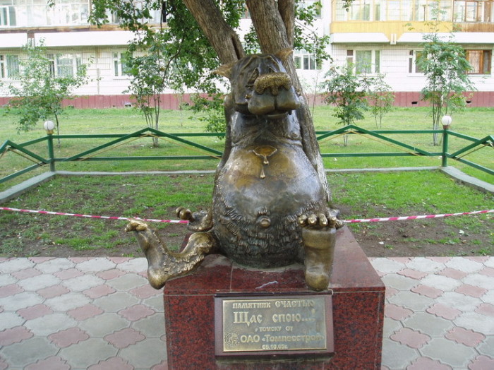 Йошкин кот! Самые необычные и очаровательные памятники России