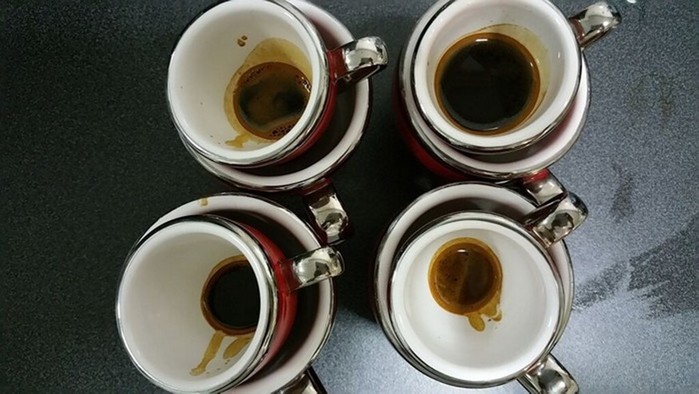 Как часто нужно мыть чашку после кофе на самом деле: специалисты удивили своими выводами