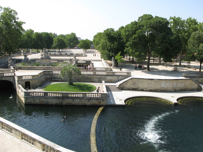 Франция, Город Ним , сад фонтанов!! (700x524, 447Kb)