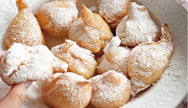 Маленькие пончики по-французски Пе-де-нонн