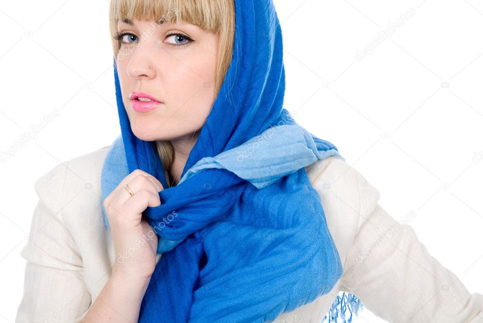 depositphotos_10539174-stock-photo-beautiful-girl-with-a-scarf (700x468, 239Kb)