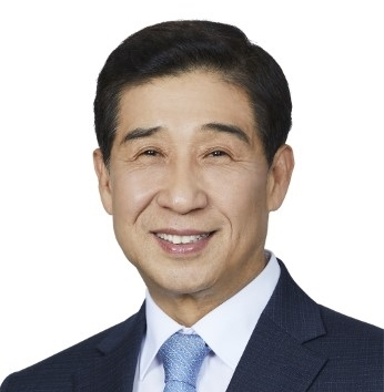 HMM president and chief executive Jae-hoon Bae (346x354, 64Kb)
