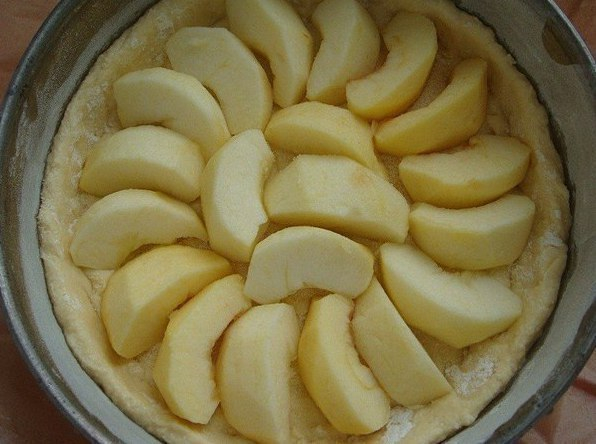 гвгргжный пирог с яблоками и кокосовой карамелью 5 (596x444, 218Kb)