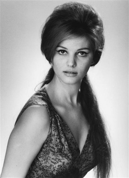 739 Claudia Cardinale   (505x700, 147Kb)