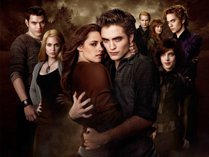 1332580_www_GetBg_net_Movies_Films_T_Twilight_Saga_018887_ (700x525, 242Kb)