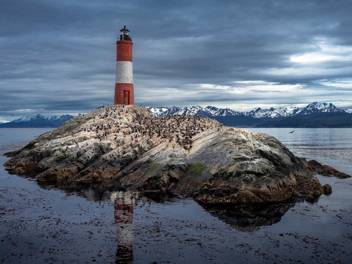 les-eclaireurs-lighthouse-argentina-patagonia (700x525, 407Kb)