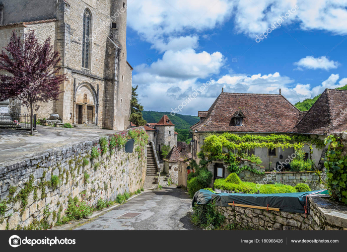 depositphotos_180968426-stock-photo-the-church-of-saint-cirq (700x507, 508Kb)