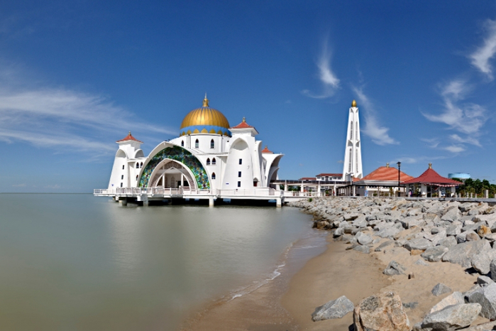 Malaysia-Malacca-Straits_Mosque-flickr.com-Tuah_Roslan (700x466, 300Kb)