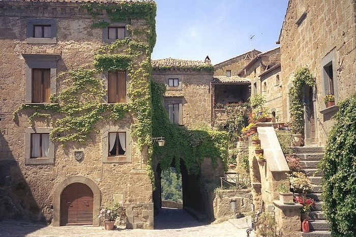 civita-di-bagnoregio-2 (700x466, 444Kb)