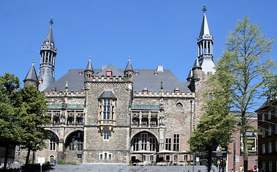 rathaus-aachen-city-hall (550x342, 234Kb)