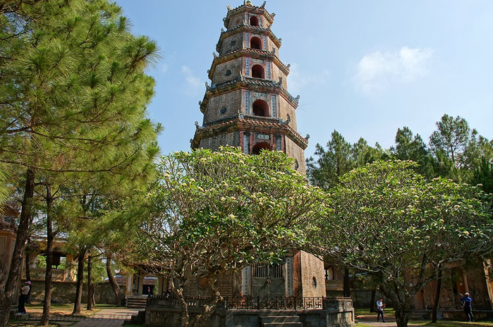 hue-thien-mu-pagoda (700x464, 453Kb)