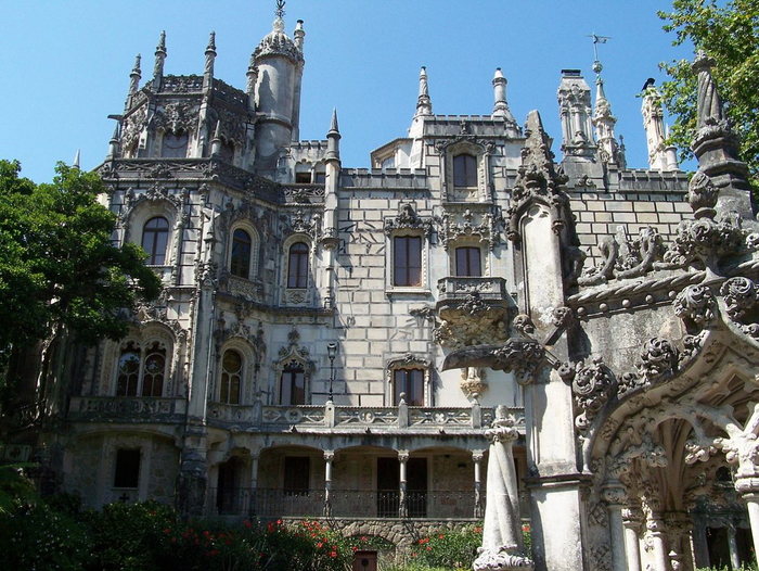 1200px-Palacio-da-Regaleira1_Sintra_Set-07 - копия (700x526, 481Kb)