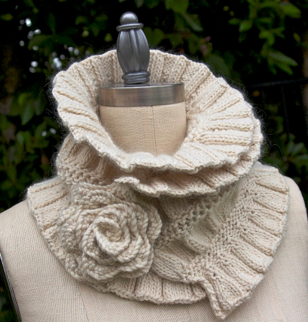 Ruffled and Ruched Scarf2 (600x627, 446Kb)