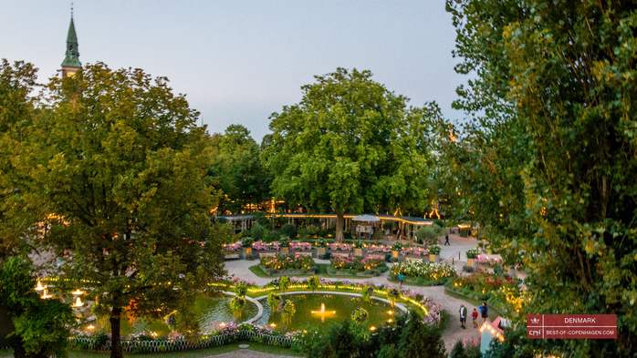 copenhagen-tivoli-amusement-park (700x393, 471Kb)