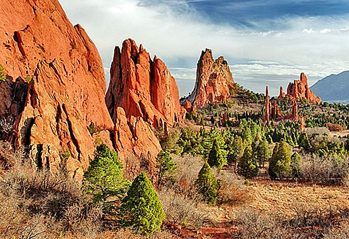 12-top-rated-tourist-attractions-in-colorado-springs (695x476, 565Kb)
