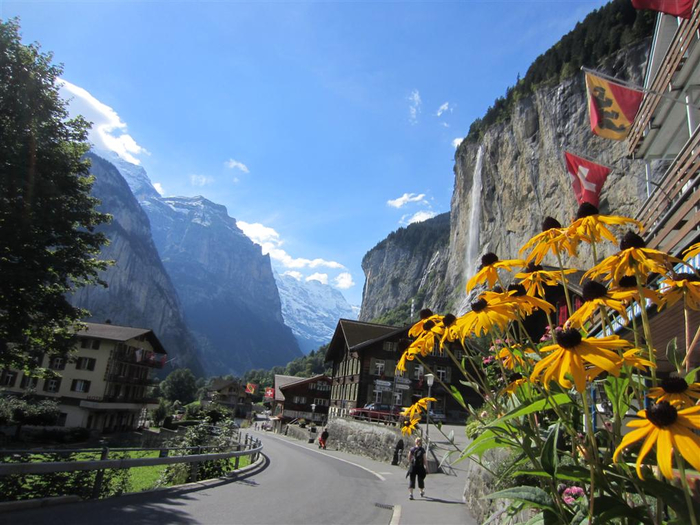 i-lauterbrunnen-staubach-falls-large-21 (700x525, 389Kb)