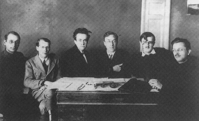 34 Инхук (Институт художественной культуры). 1920 год. Фотография wassilykandinsky.ru (700x424, 98Kb)