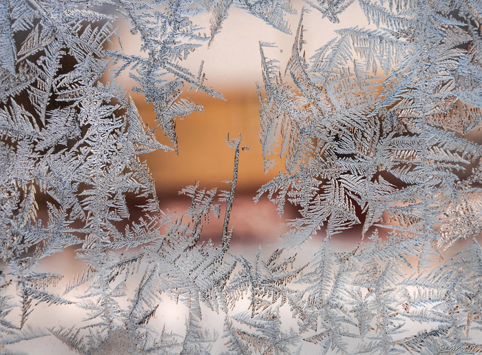 мороз рисует на стекле 2 (700x515, 557Kb)