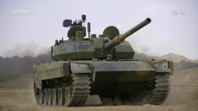 eksportnyi-tank-vt-5-otlichaetsya-v-chastnosti-raspolozheniem-rabochego-mesta-mehanik-upq76yy9-1612335541.t (640x360, 99Kb)