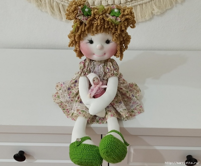 Текстильная куколка Кудряшка своими руками (2) (700x576, 229Kb)