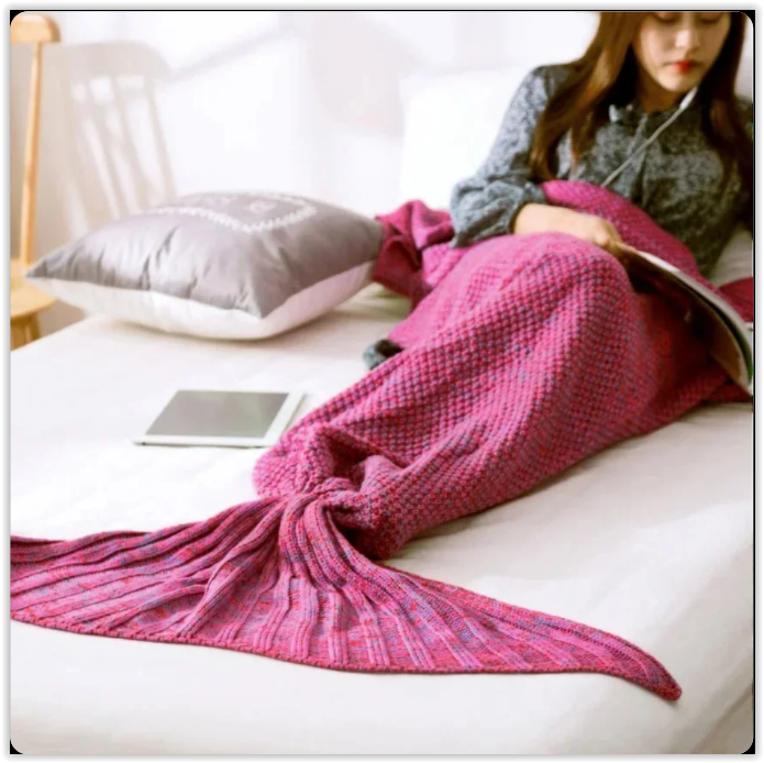Теплое вязаное одеяло в виде хвоста русалки от Мелани Кэмпбелл