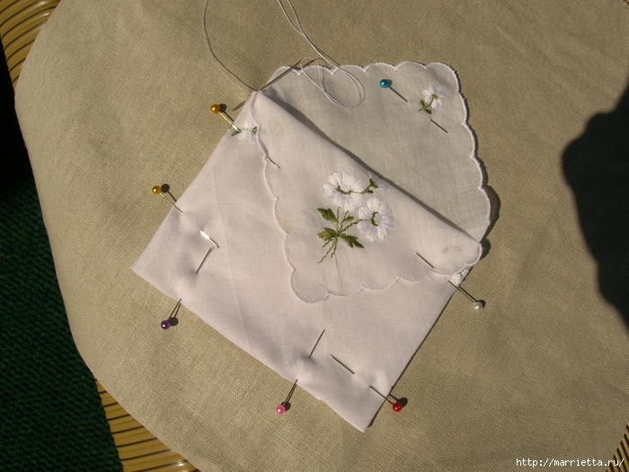 Лавандовая подушка с кармашком из носового платка (3) (700x525, 354Kb)