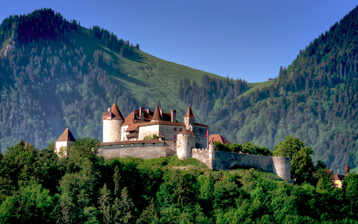 замок Грюйер Швейцария 4 (700x437, 440Kb)