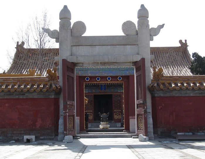 2714816_1024pxBeijing_Temple_of_Earth_pic_3 (700x543, 64Kb)