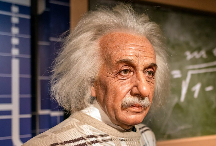 Albert-Einstein 1 (700x472, 281Kb)