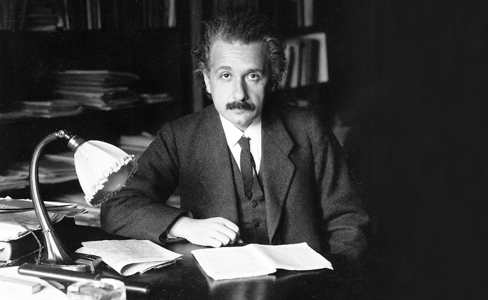 Albert-Einstein 7 (700x430, 176Kb)