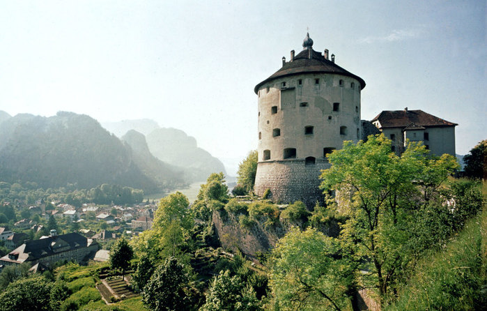 Geroldseck-Fortress-Kufstein-Austria (900x646, 105Kb)
