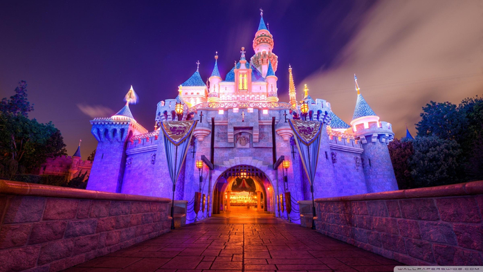 Disneyland-Hong-Kong_0 (700x393, 321Kb)