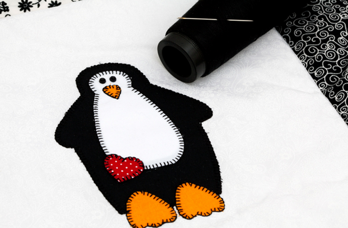 Детское одеяло в технике пэчворк с аппликацией пингвина (6) (699x459, 380Kb)
