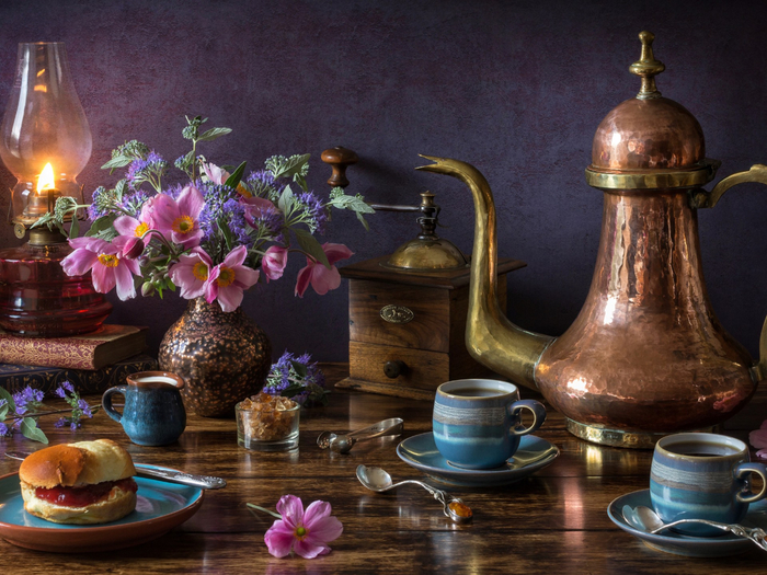 Still-life-kettle-tea-bread-flowers-lamp_1920x1440 (700x525, 462Kb)