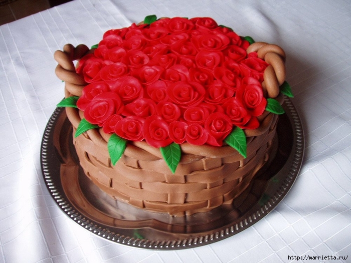 Торт «Корзина с розами» из сахарной мастики (1) (700x525, 275Kb)