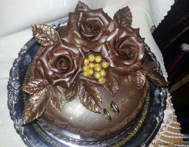 Розы из шоколадной мастики для торта (645x502, 232Kb)