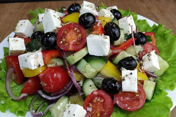 Греческий салат с сыром фета (600x400, 48Kb)