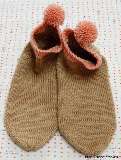 Вяжем носки с помпонами (19) (425x560, 194Kb)