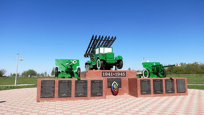 0 0 Памятник Катюше (700x393, 258Kb)
