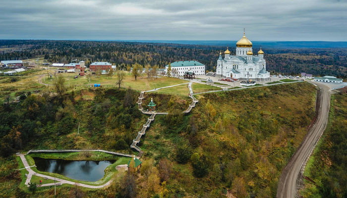svyato-nikolaevskij-belogorskij-mogastyr1-1400x800 (700x400, 91Kb)