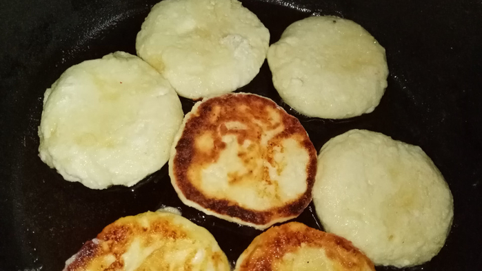 frying-cheesecakes2 (700x393, 214Kb)