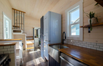  Inside-The-Burrow-Tiny-House-1024x661 (700x451, 269Kb)