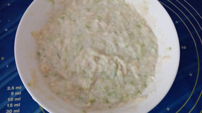 dough with zucchini for pancakes (700x393, 216Kb)