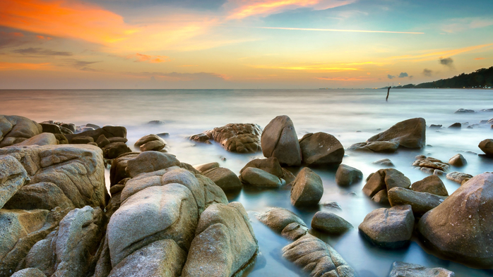 Sunset at the sea, Larn Hin Khao, Rayong, Thailand (700x393, 334Kb)